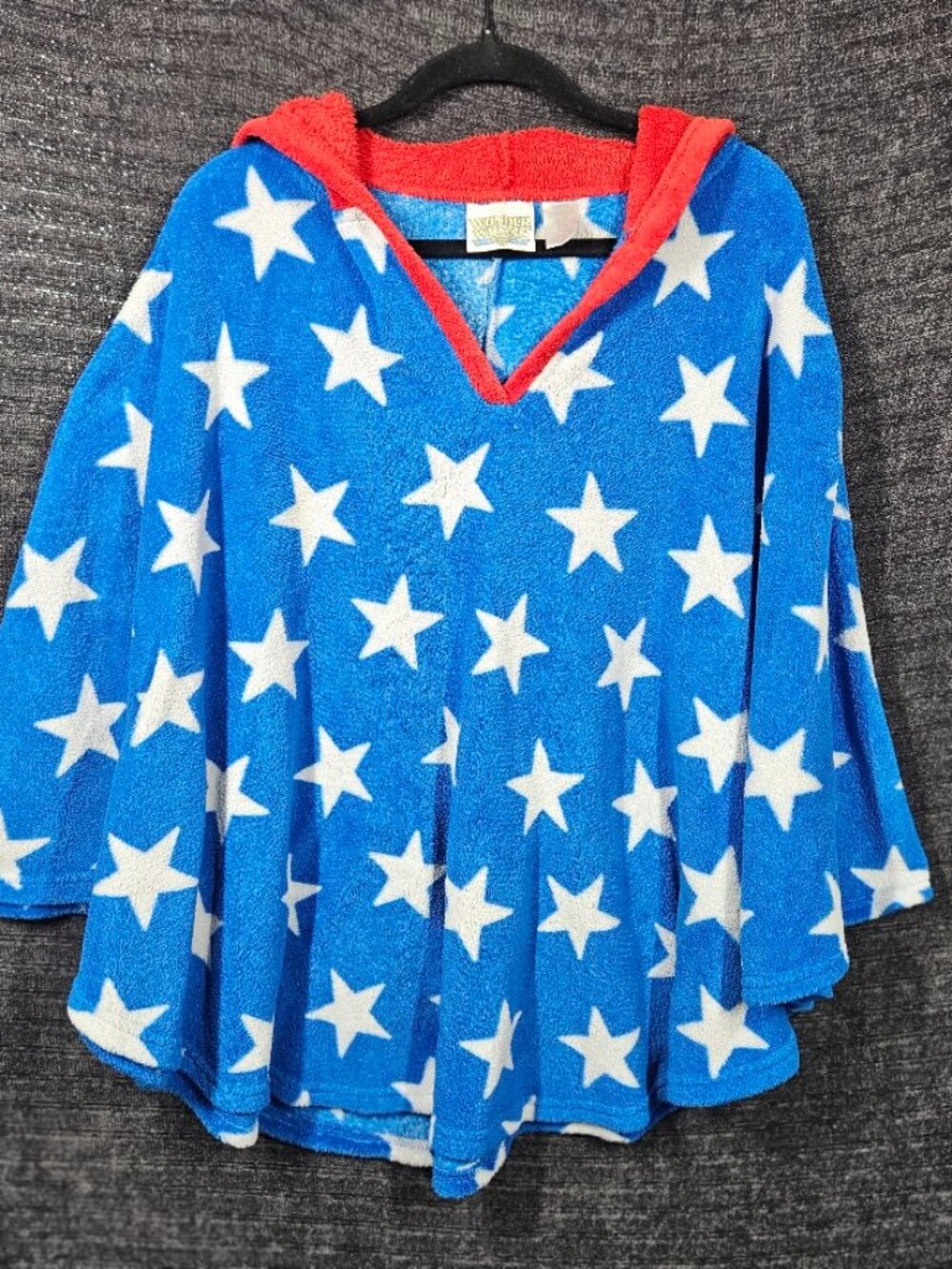 Wonder Woman Girls Hooded Bathrobe Poncho Size One Size Fits Most